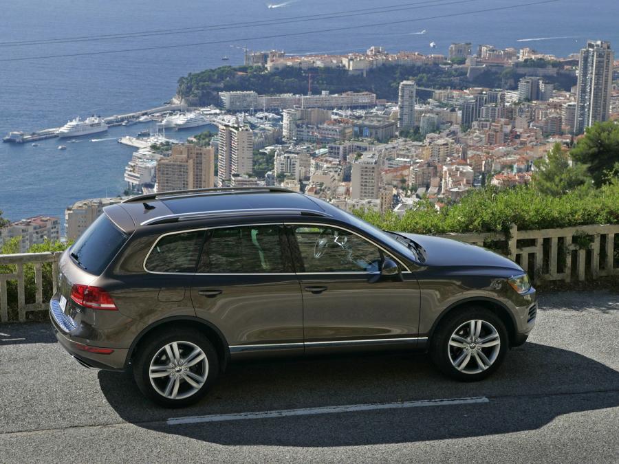  Volkswagen Touareg V6 TDi 2010 года  (US) (фото 6 из 16)